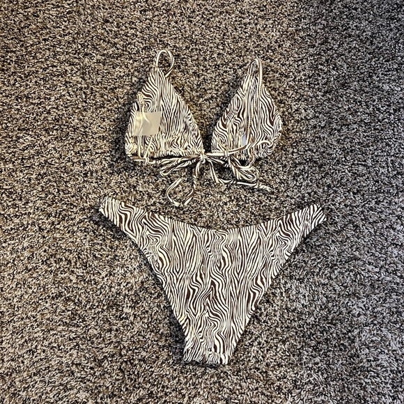 Honey Swim - Rio Ribbed Triangle Set - Picture 4 of 5